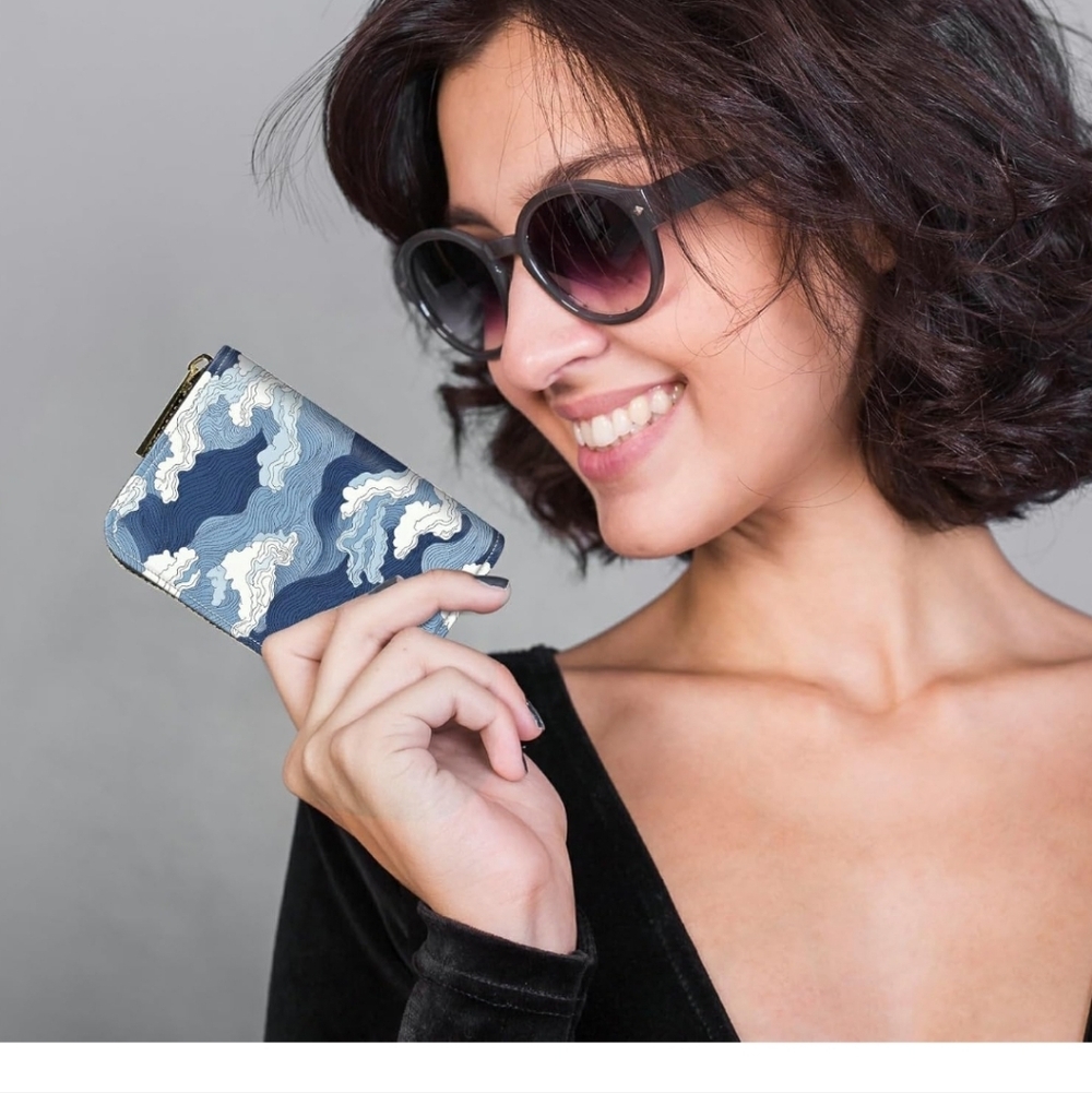 Blue and White Wave Pattern Wallet - Picture 2 of 6